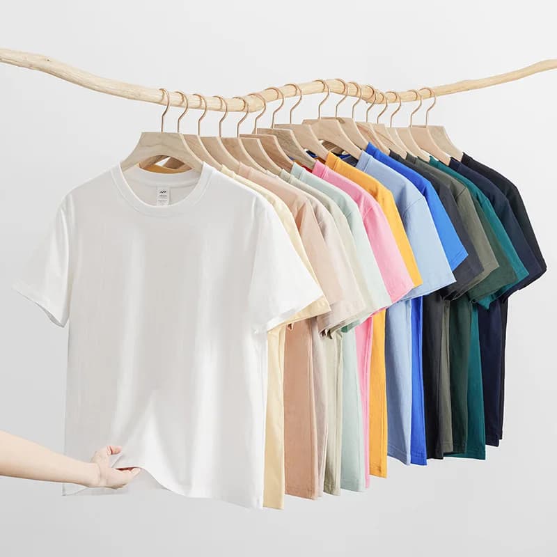 Maglietta unisex in cotone al 100% - Traspirante e personalizzabile